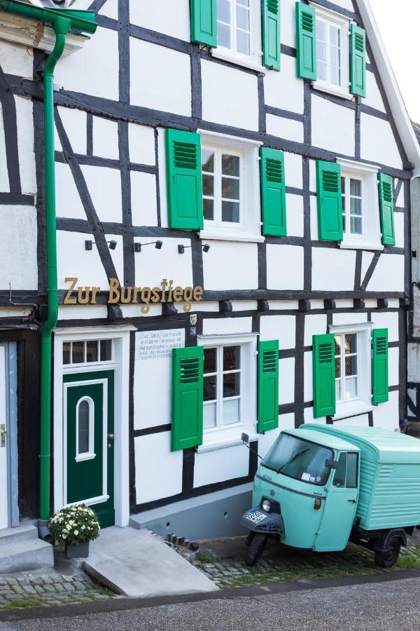 Zur Burgstiege Hotel Solingen Exterior photo
